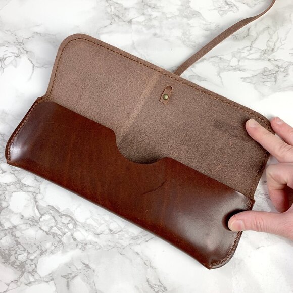 Schmincke Brown Leather Case with Cord - Picture 4 of 6